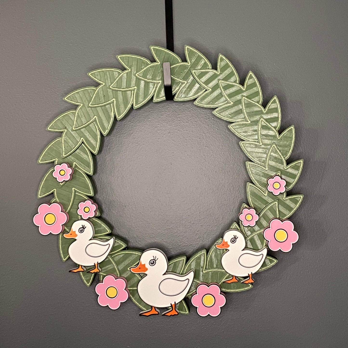 Medium Wreath Pink Flowers and White Ducks Bundle