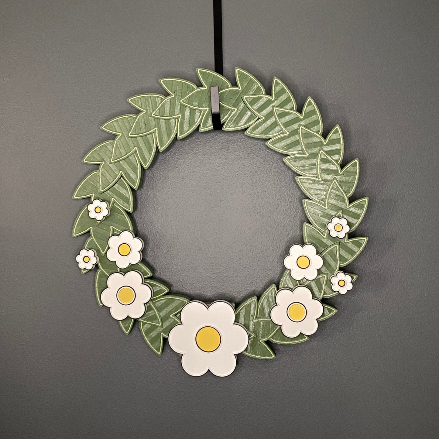 Medium Wreath White Flowers Bundle